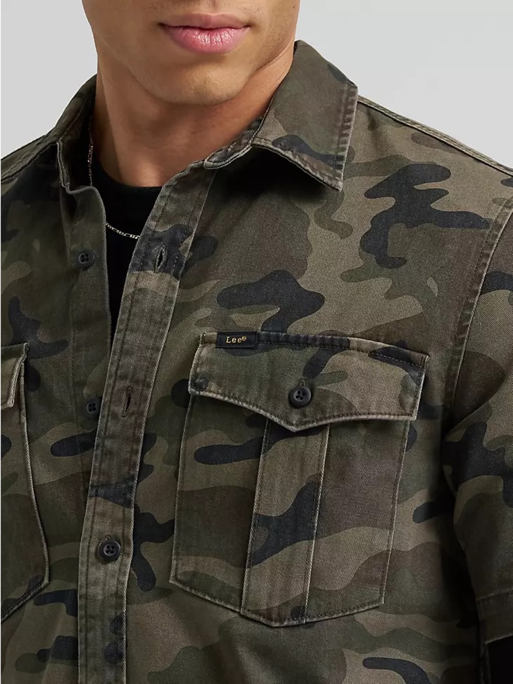 Lee Men's Olive Green Camo Short-Sleeve Field Shirt Jacket - Picture 5 of 6